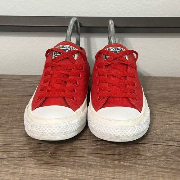 Converse Chuck Taylor 11 Women’s Shoes Size 6.5 Red - Picture 2 of 8